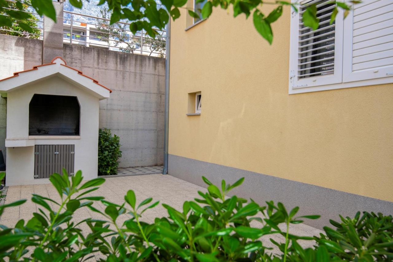 With Big And Free Private Parking Makarska