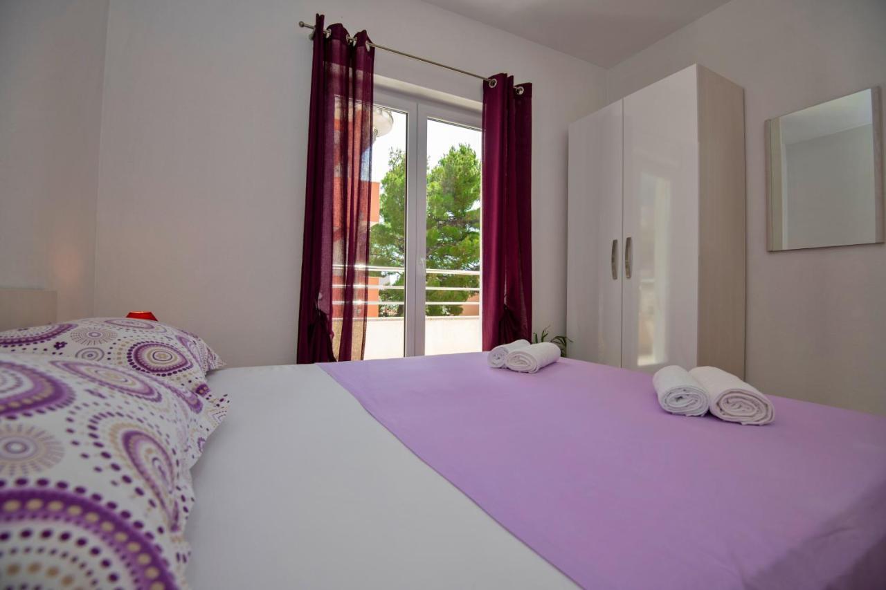 With Big And Free Private Parking Apartament
