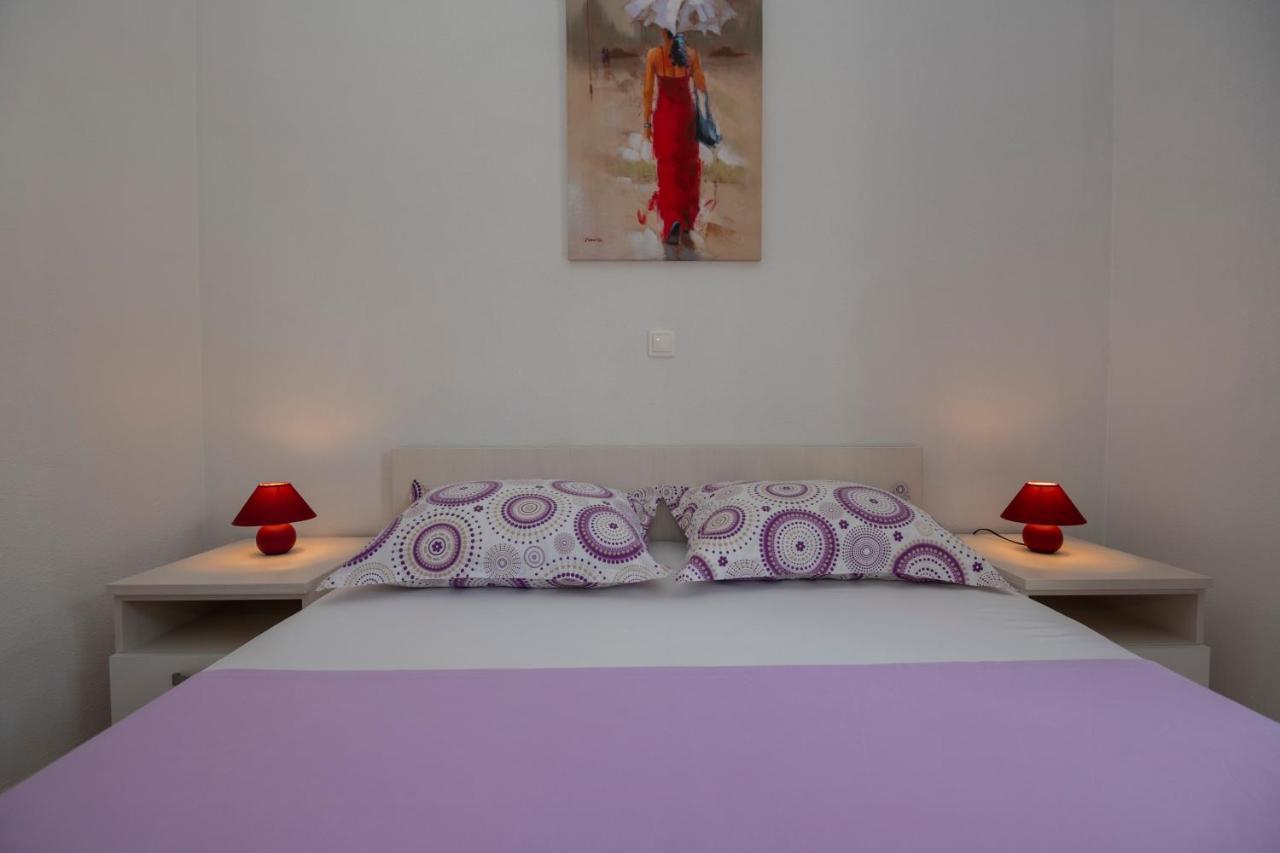 Apartment With Big And Free Private Parking Makarska