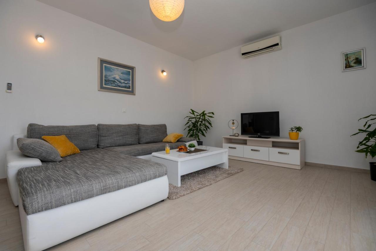 With Big And Free Private Parking Makarska